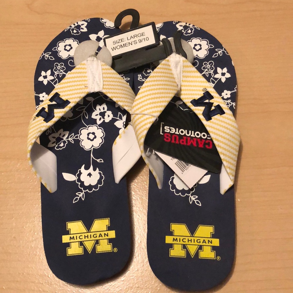 University of Michigan flip-flops